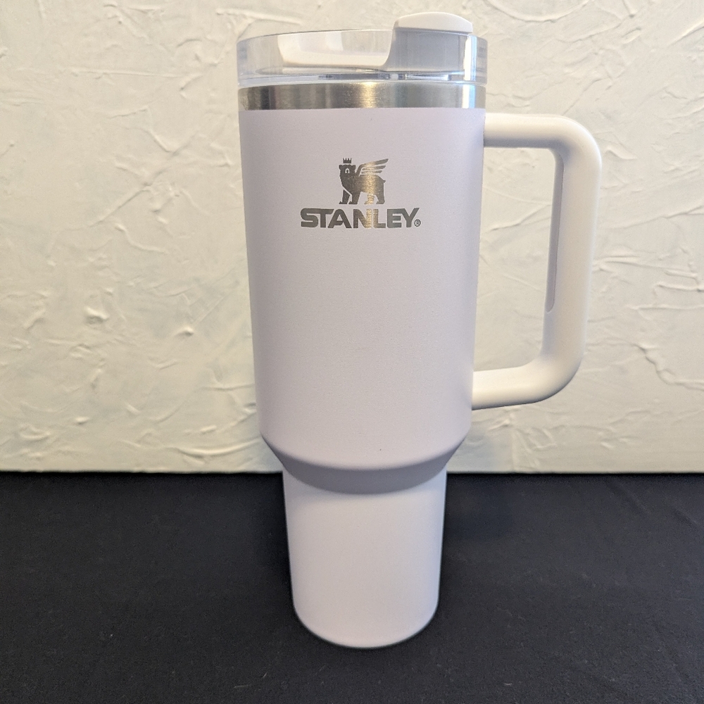 Stanley 40oz in Light Periwinkle
